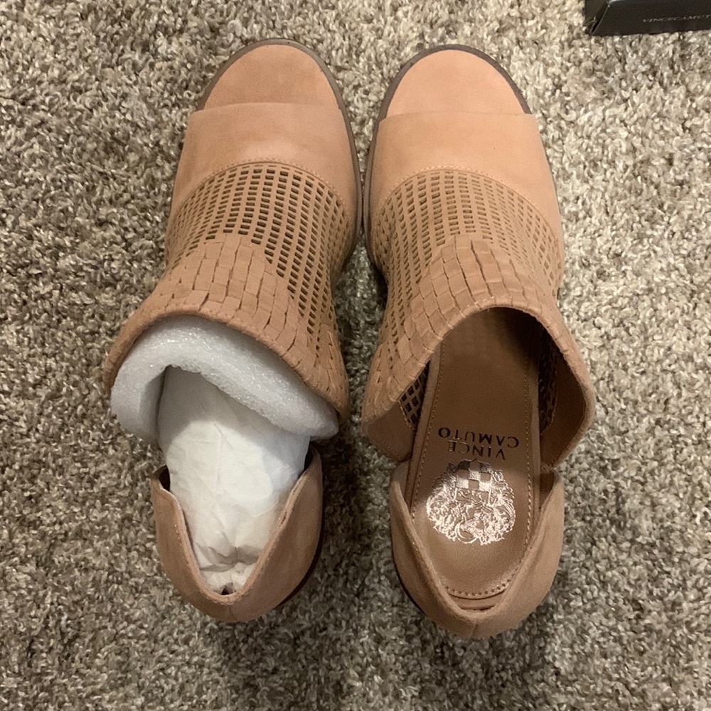 Vince camuto rose tan suede booties